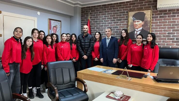 TERME GSK VOLEYBOL TAKIMI’NDAN ANLAMLI ZİYARET: BAŞARIYA GİDEN YOLDA BİRLİK MESAJI